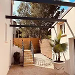 Cosy Proche Avignon Pont-du-gard *
