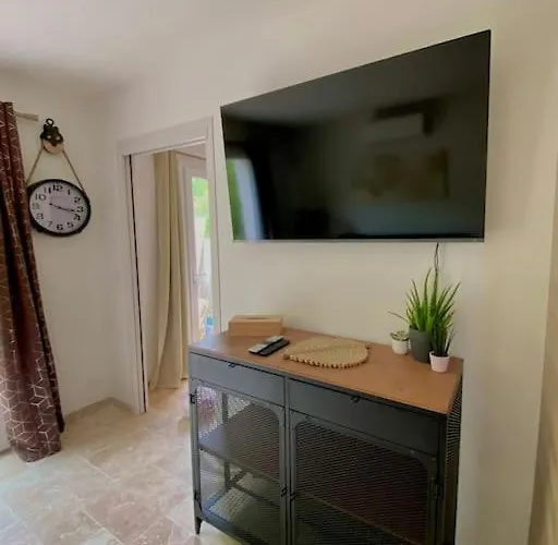 Apartament Cosy Proche Avignon Pont-du-gard *